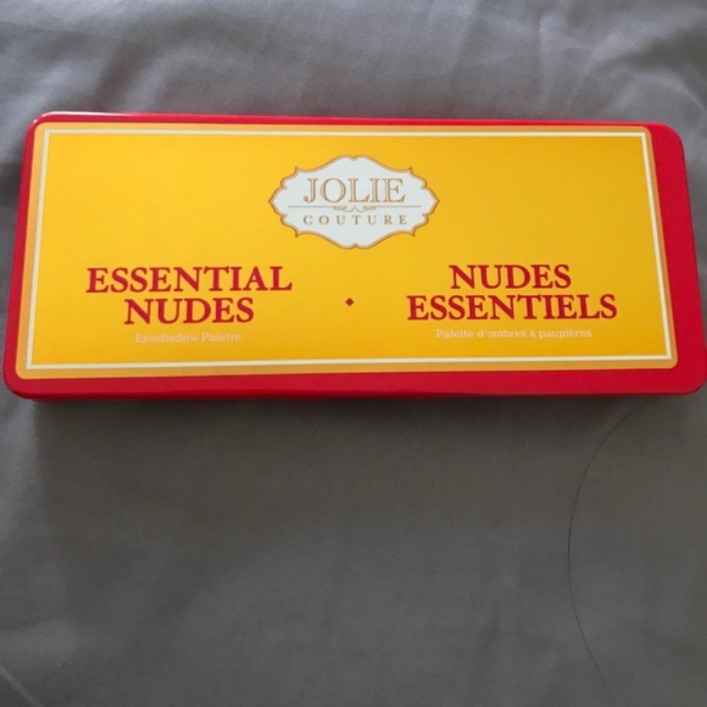 Jolie Couture Essential Nudes Eye Shadow Palette